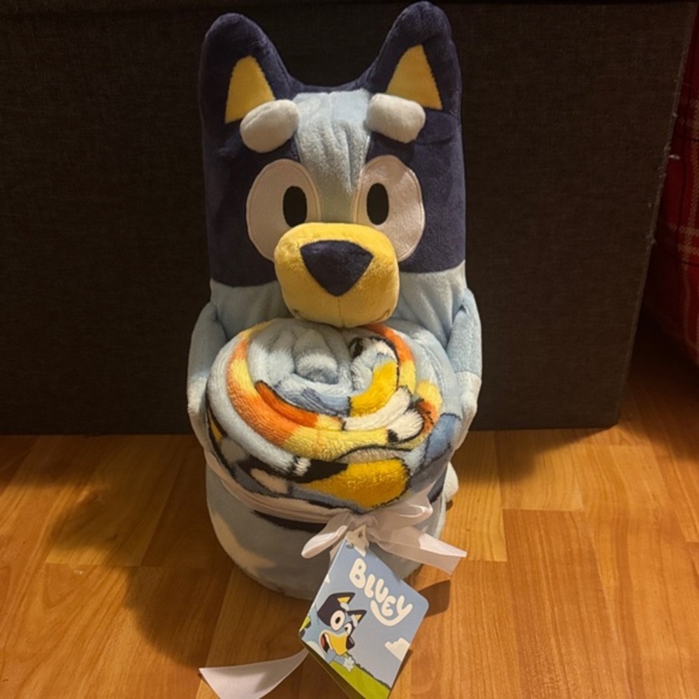NWT Bluey Pillow‎ stuffed toy and Throw Blanket - Blue 48 x 58